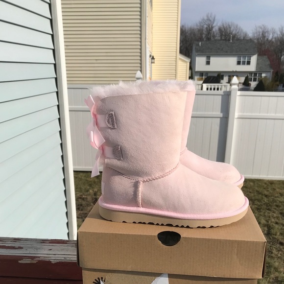 UGG Bailey Bow II - Picture 4 of 6